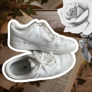 NIKE Court Vision Lows